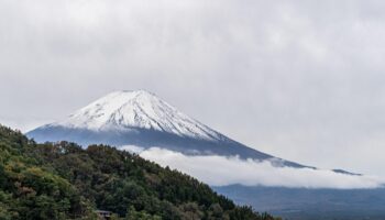 富士山信仰と赤富士のつながり「赤富士の絵」風水画や開運以上の力