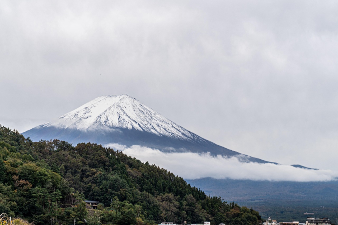 富士山信仰と赤富士のつながり「赤富士の絵」風水画や開運以上の力